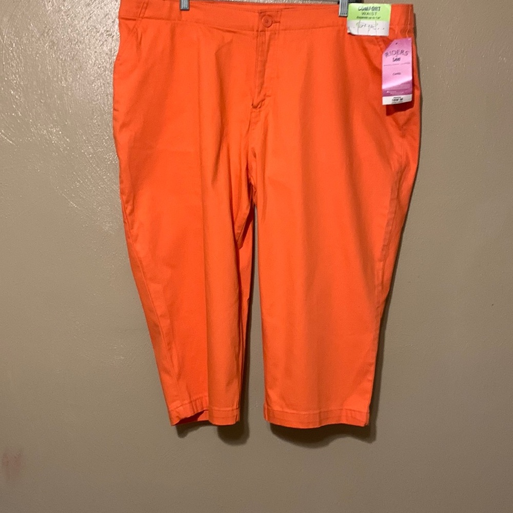 Women’s Lee Rider's Orange Cropped Pants SIZE 18W